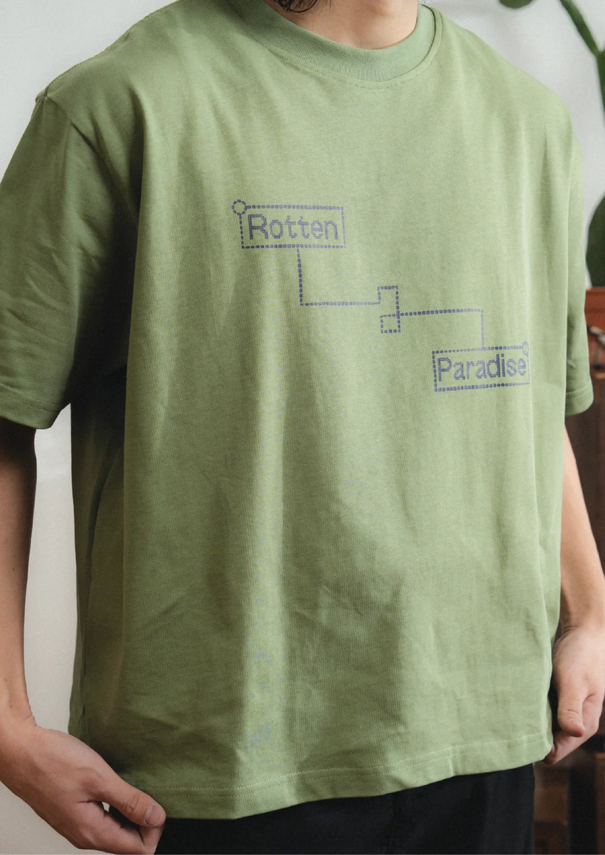 FREQUENCY CROPPED TEE IN GREEN - BEV C multi label store