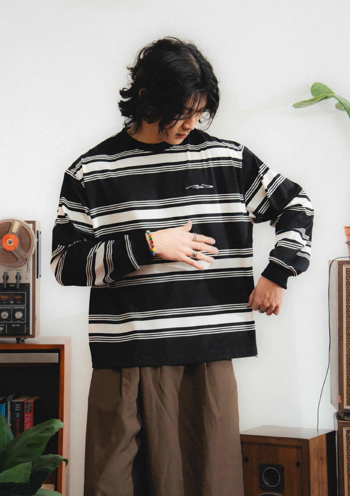 LOGO STRIPE CROPPED L/S TEE IN BLACK - BEV C multi label store