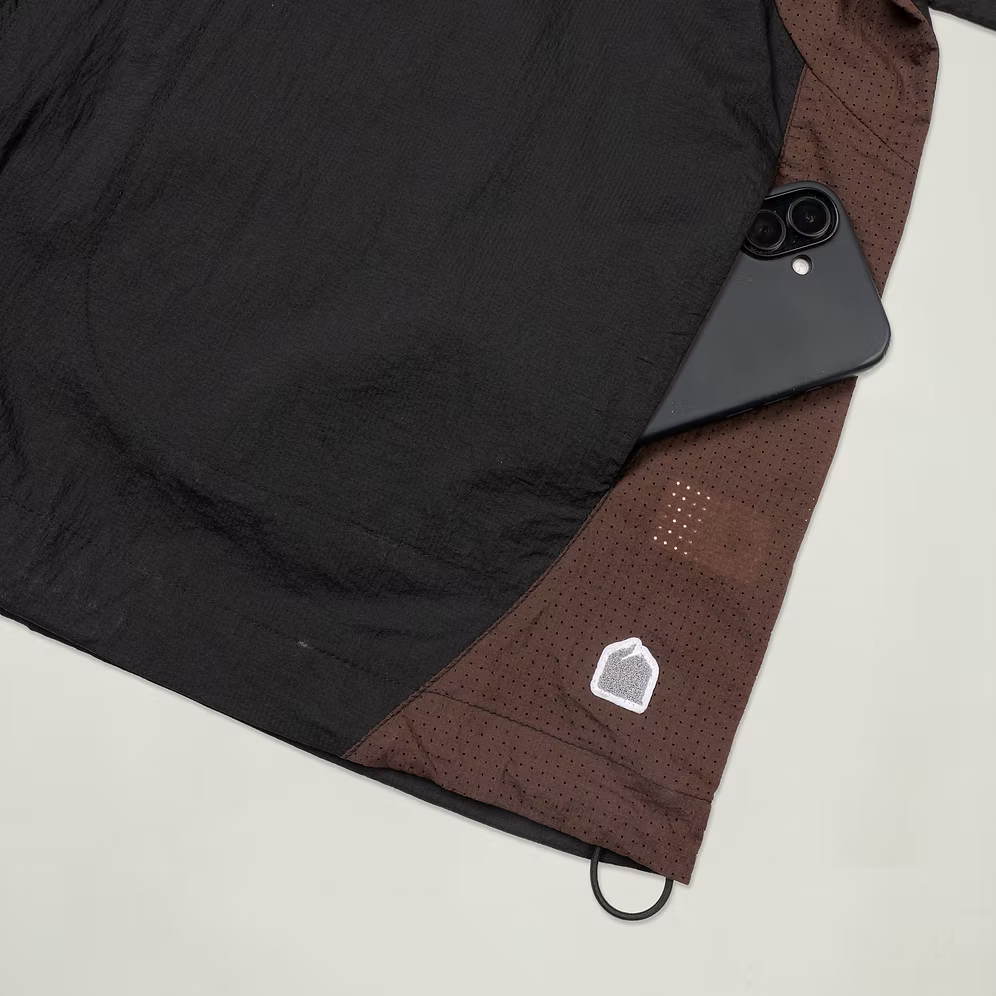 Kinetic Jacket (Black) - BEV C multi label store