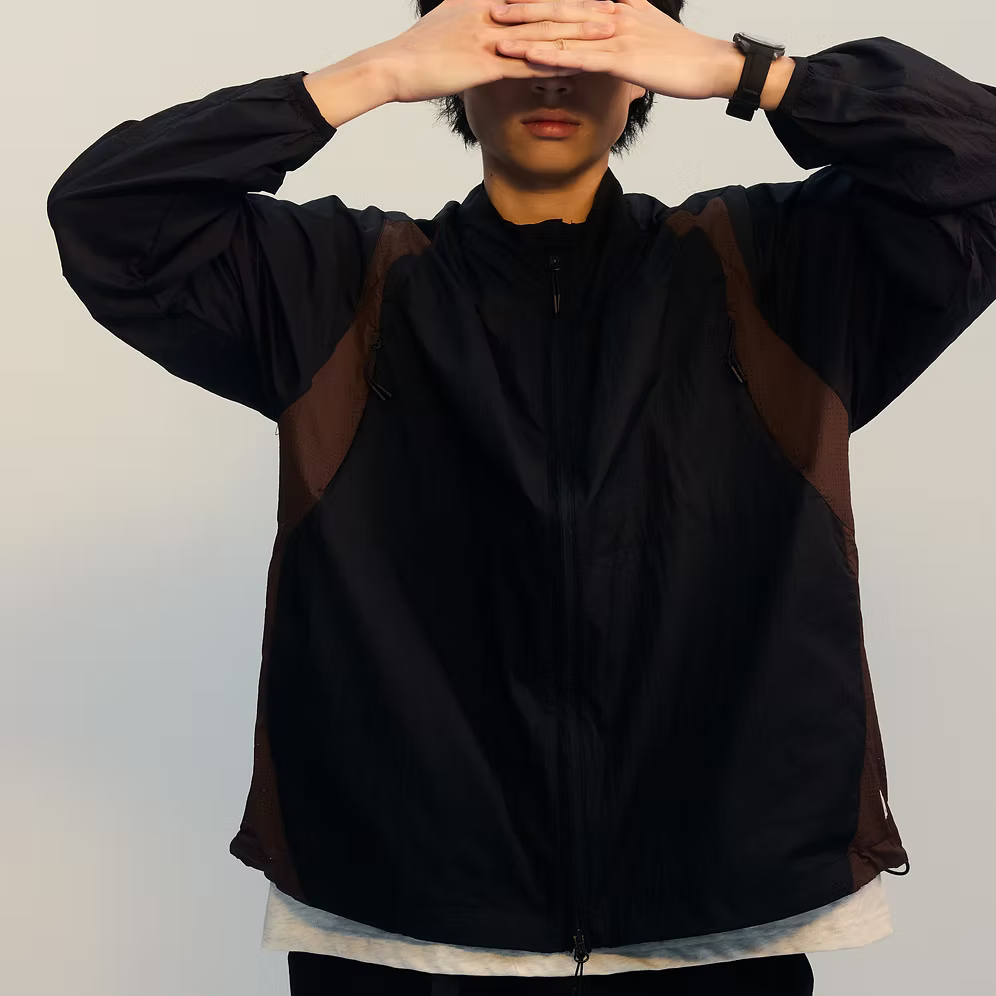 Kinetic Jacket (Black) - BEV C multi label store