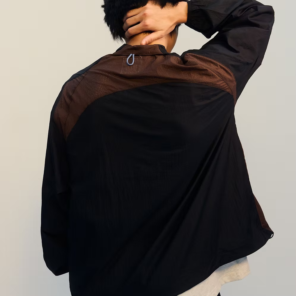 Kinetic Jacket (Black) - BEV C multi label store
