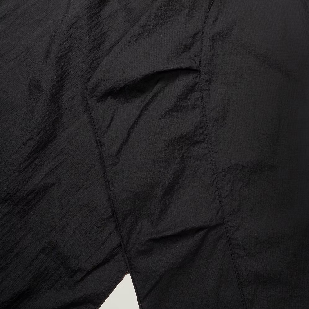 Kinetic Jacket (Black) - BEV C multi label store