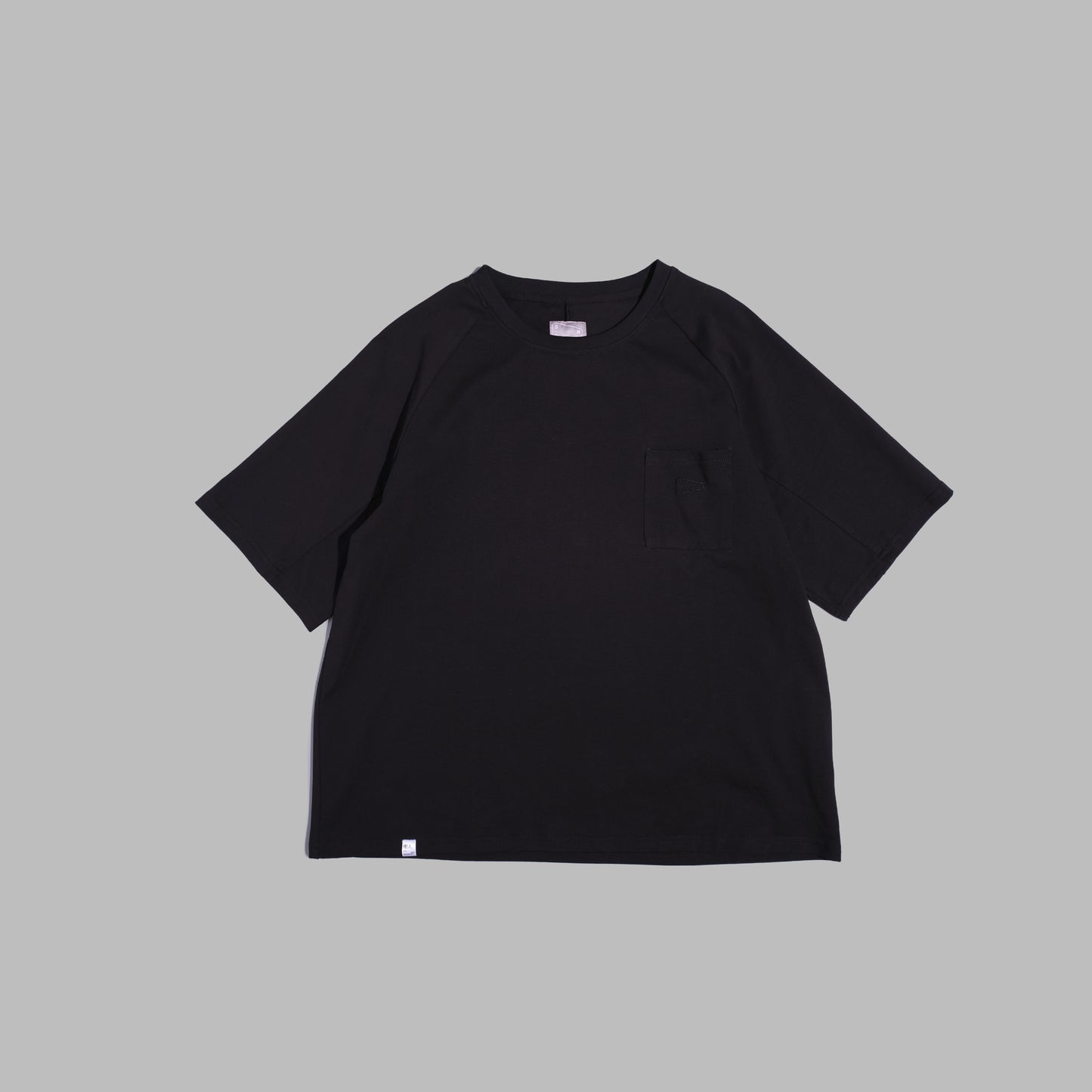 Sun Tee / Sorona® Polymer - Black - BEV C multi label store