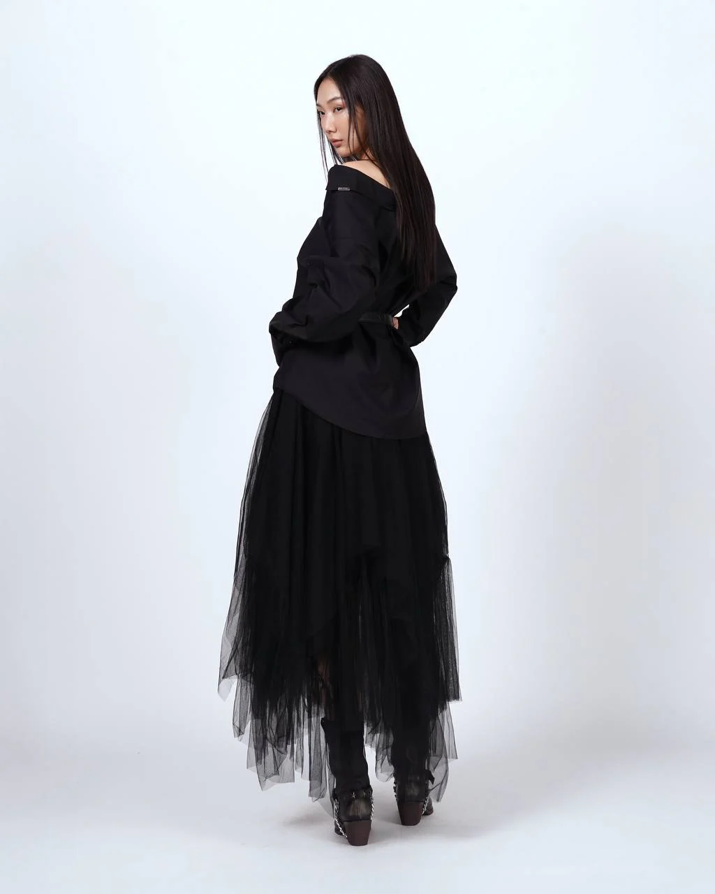 N E O VOL.2_CH.2 BACKDROP SHIRT - BLACK