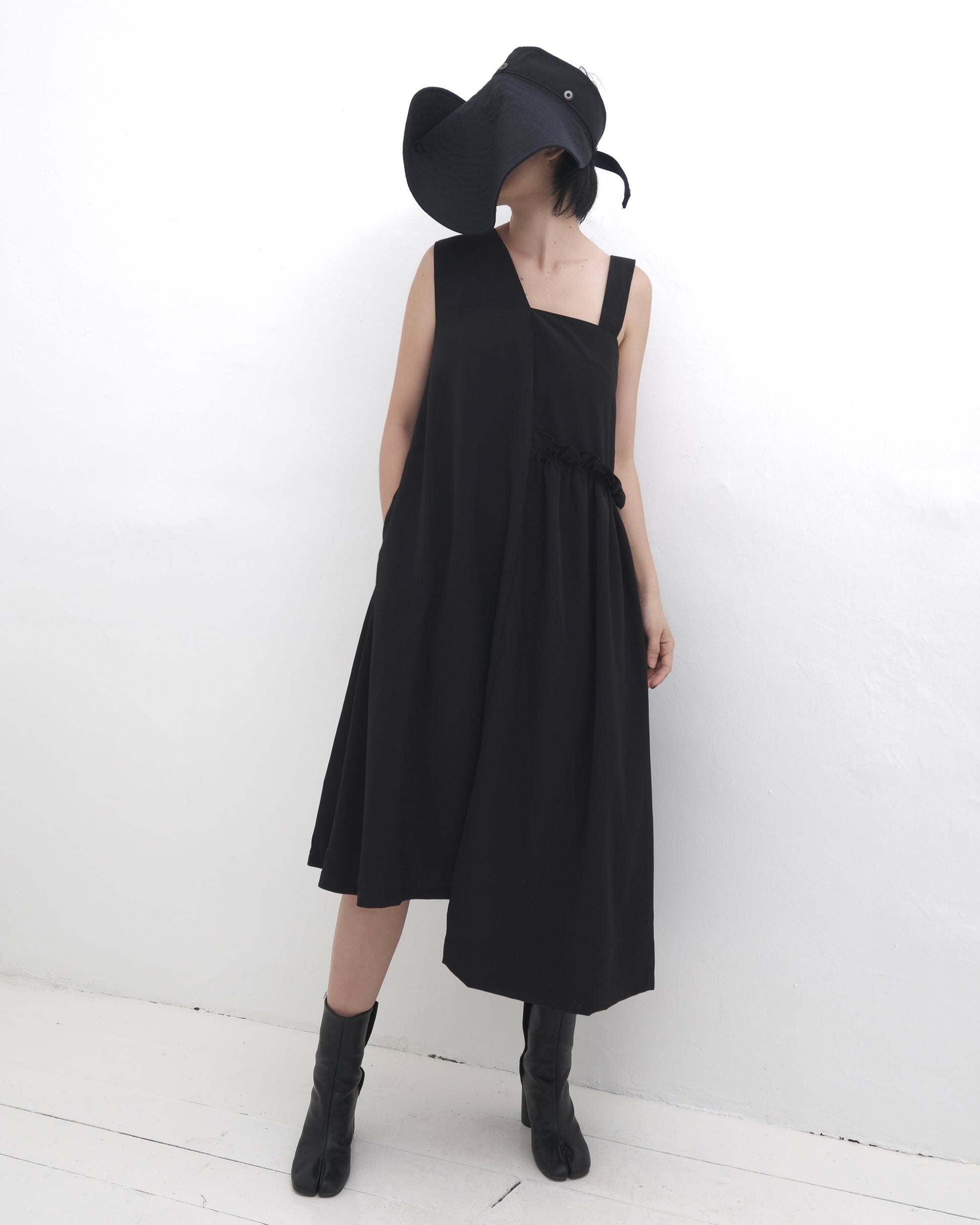 Asymmetric Dress - BEV C multi label store