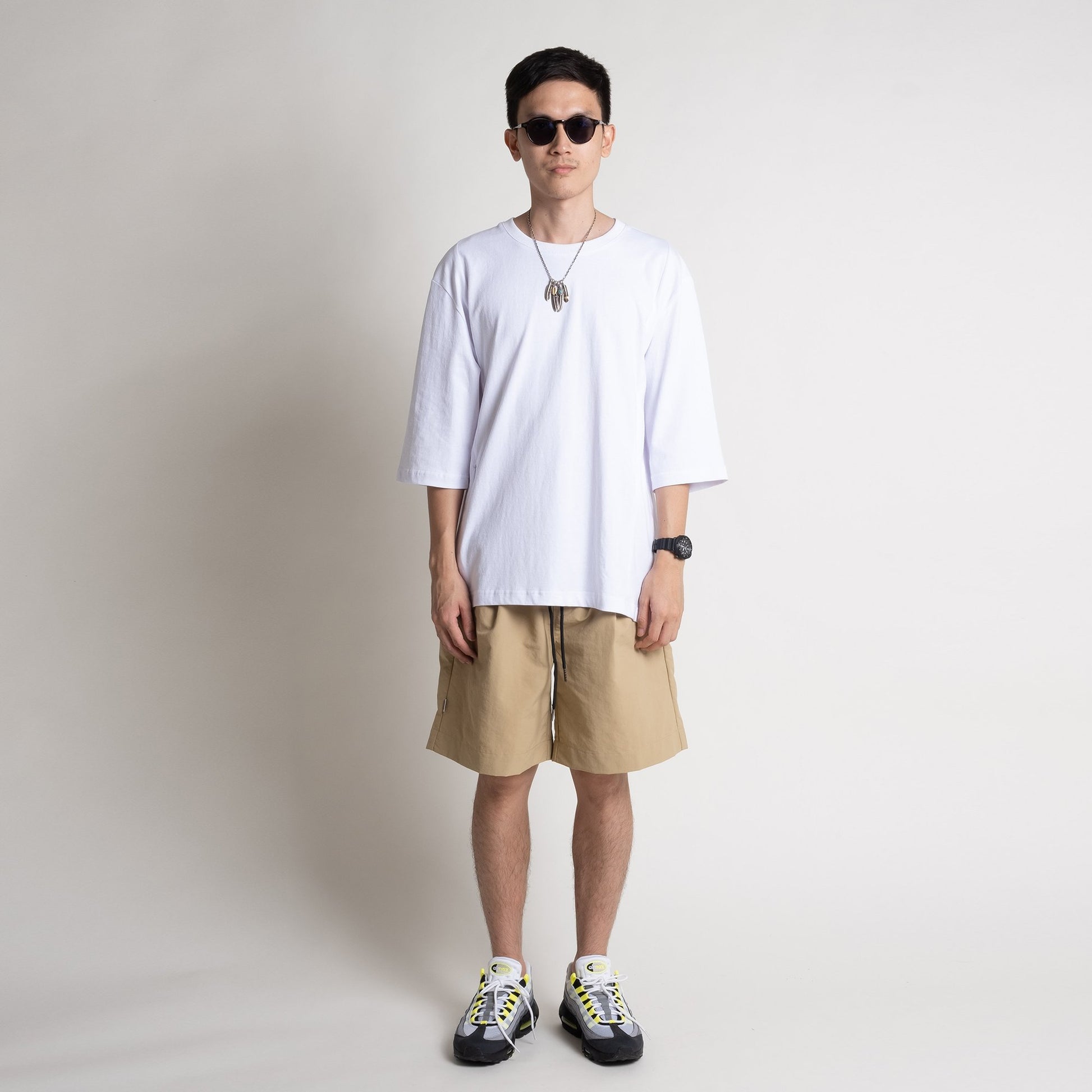 Zipped Pockets Tee - White - BEV C multi label store